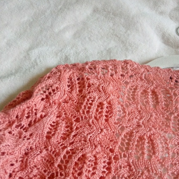 The Limited Crochet Cardigan - Picture 4 of 4